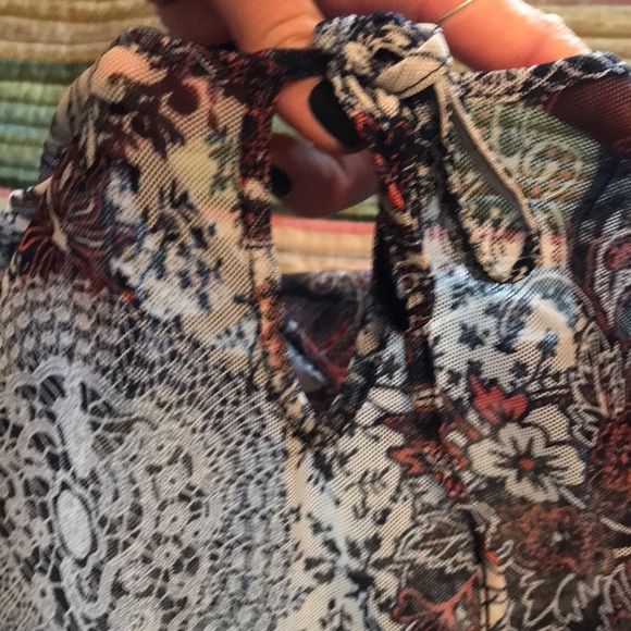 Size medium - Picture 7 of 8